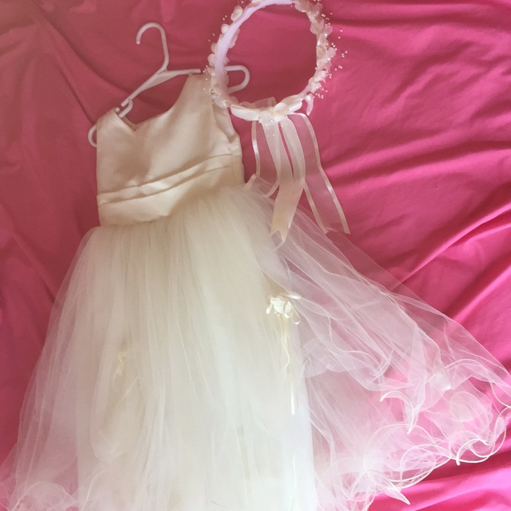 White dress with a white crown